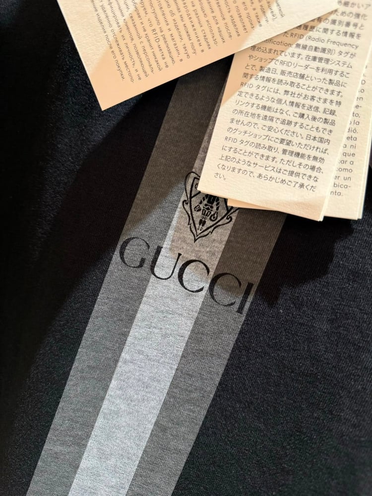 تيشرت رجالي فاخر بتصميم جوتشي (Gucci)