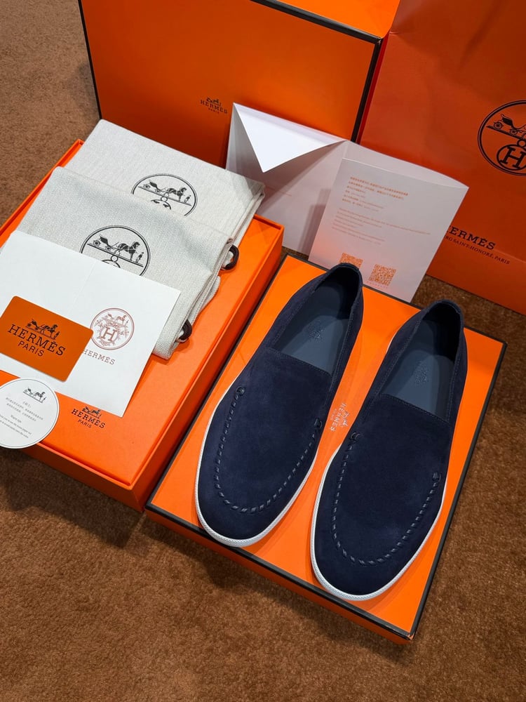 حذاء لوفرز رجالي كحلي من هيرميس (Hermes)