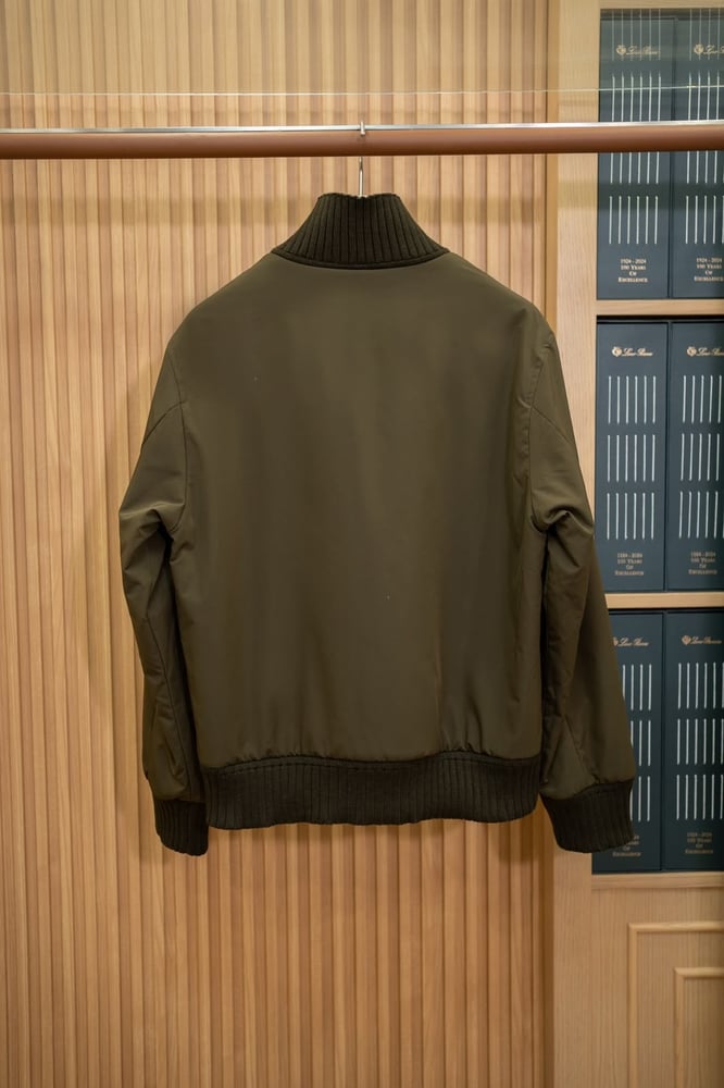 جاكيت بومبر فاخر للرجال من لورو بيانا (Loro Piana Bomber Jacket)