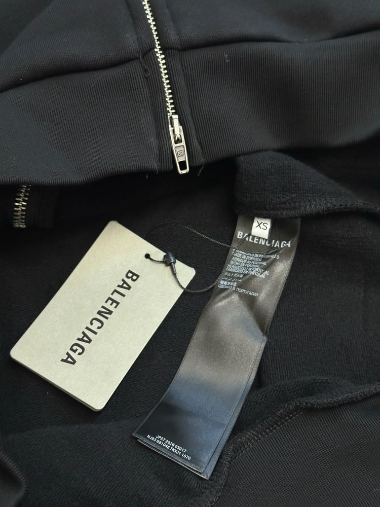 هودي بالنسياغا بتصميم الشريط اللاصق (Balenciaga Tape Type Zip-Up Hoodie)
