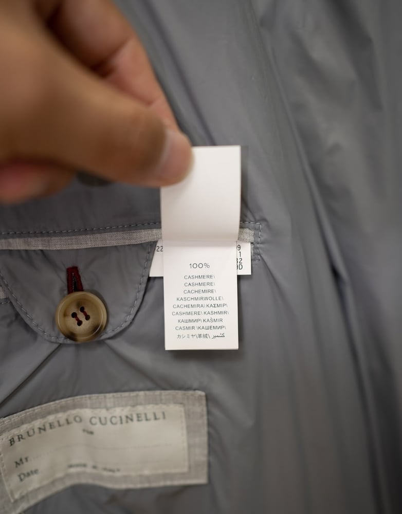 معطف تريكو فاخر بسحاب مرتفع من برونيلو كوتشينيلي (Brunello Cucinelli Cashmere Full-Zip Knit Cardigan)