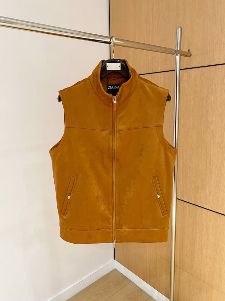 سدن شامواه للرجال من زيجنيا (Zegna Suede Vest)
