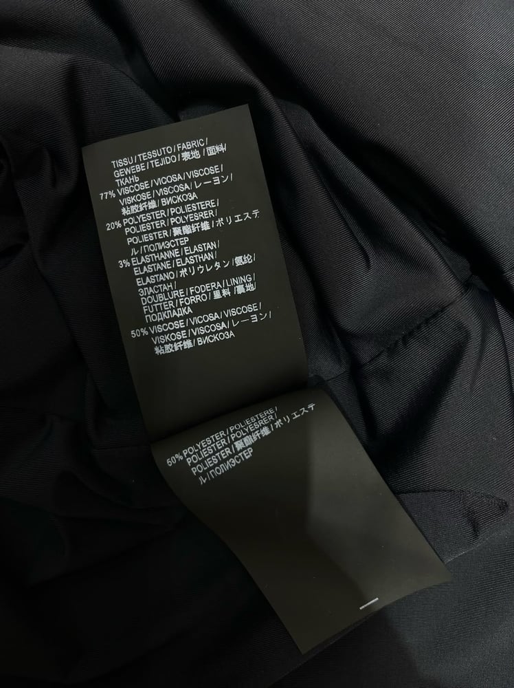 فستان "بالمان" (Balmain) السهري الفاخر