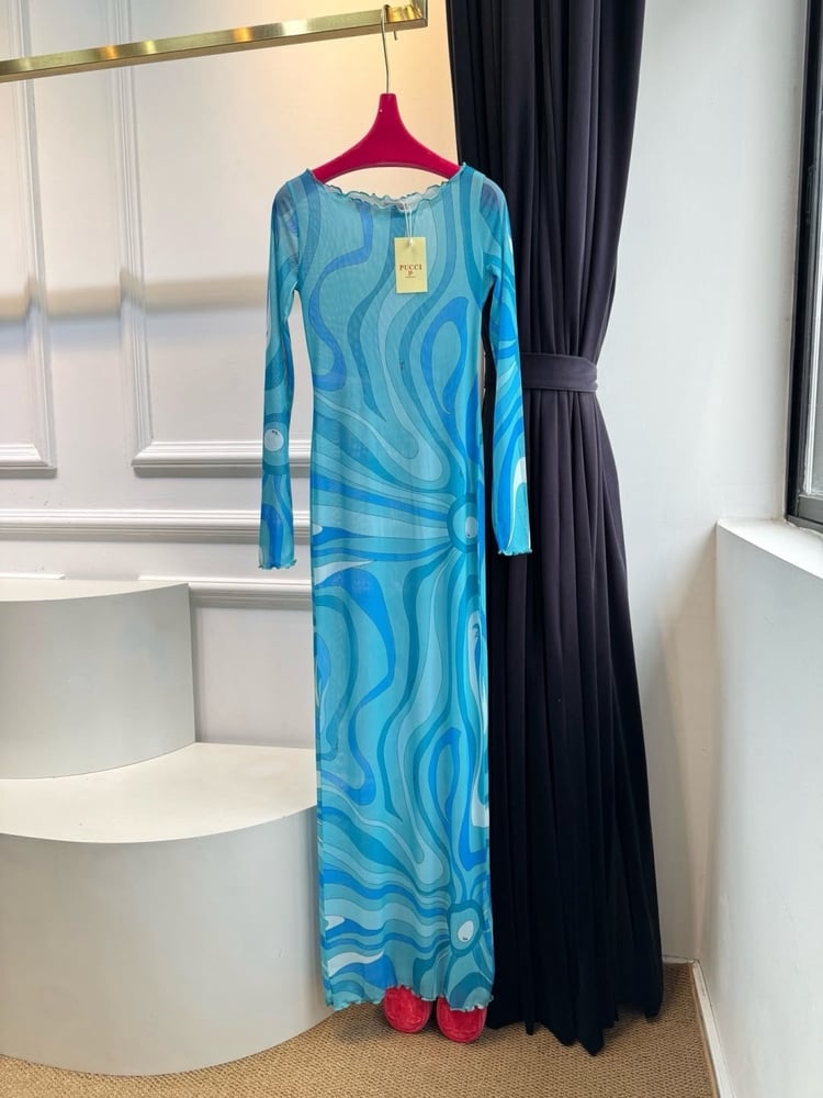 فستان "بوتشي" (Pucci)