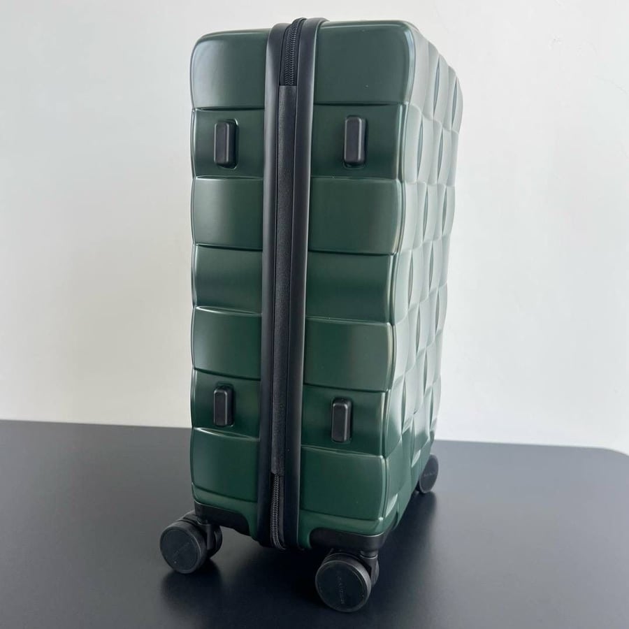 حقيبة سفر بوتيغا فينيتا خضراء Bottega Veneta Trolley Suitcase