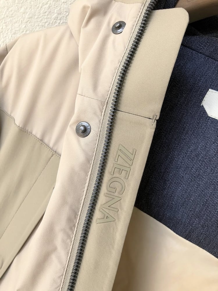 جاكيت زيجنا الرجالي الفاخر المقاوم للعوامل الجوية (Zegna Men's Soft Shell & Tech Weatherproof Jacket)