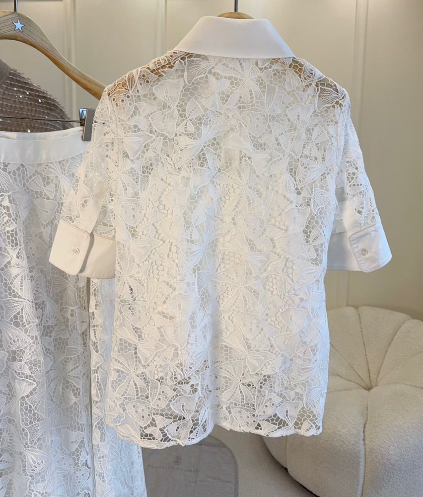 طقم ديور الدانتيل الأبيض الفاخر (Dior White Lace Set)