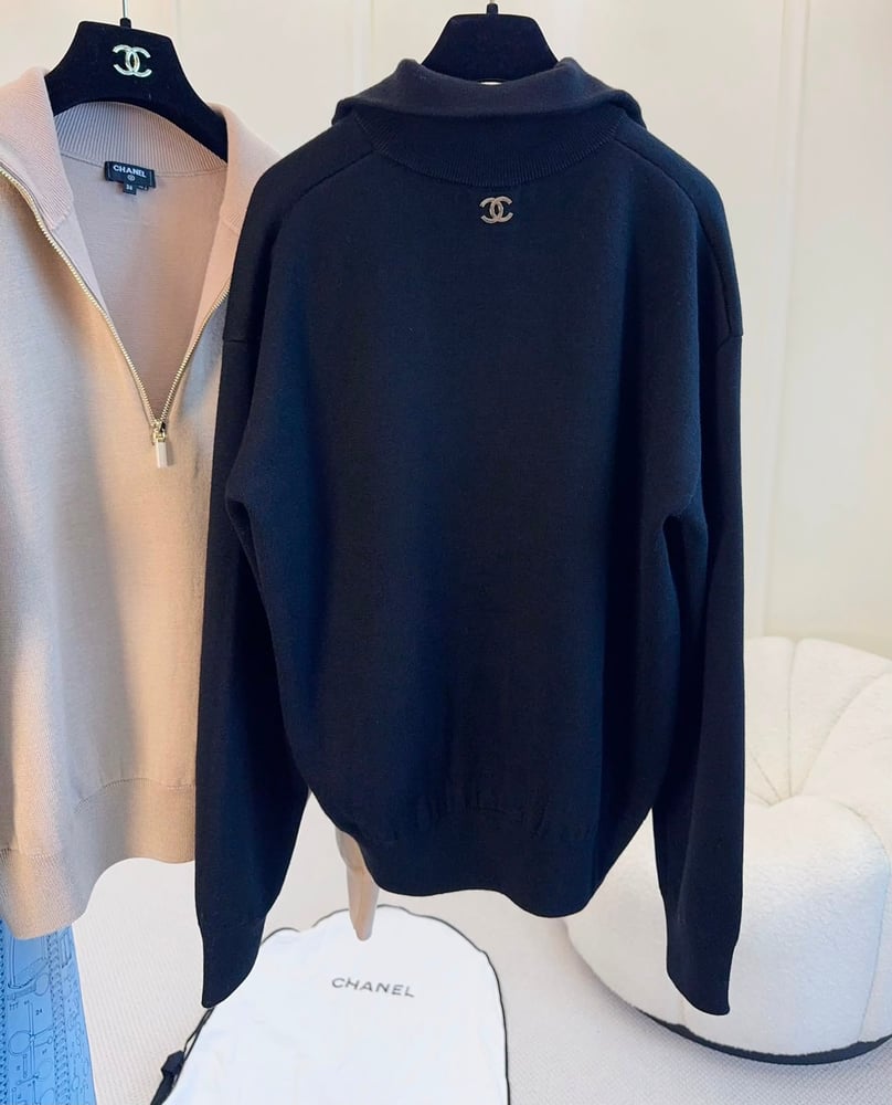 سويتر "شانيل" (Chanel) النسائي الفاخر بسحاب نصفّي
