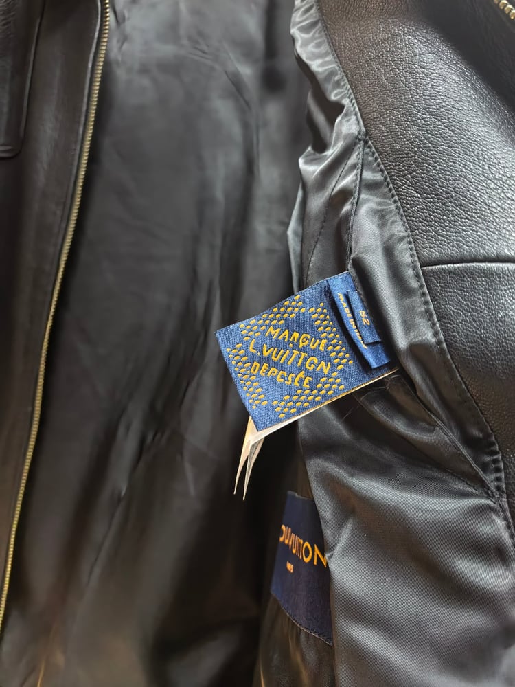 جاكيت لويس فيتون الجلدي الفاخر (Louis Vuitton Leather Jacket)