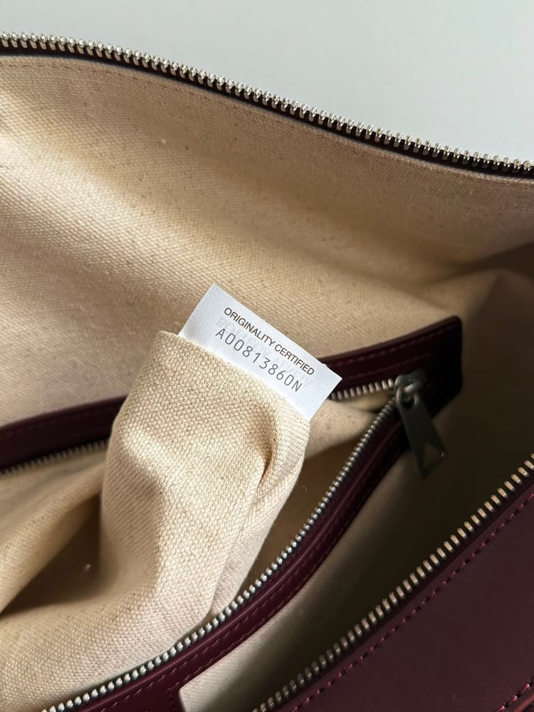 حقيبة سفر / دافل "بوتيغا فينيتا" (Bottega Veneta) الفاخرة