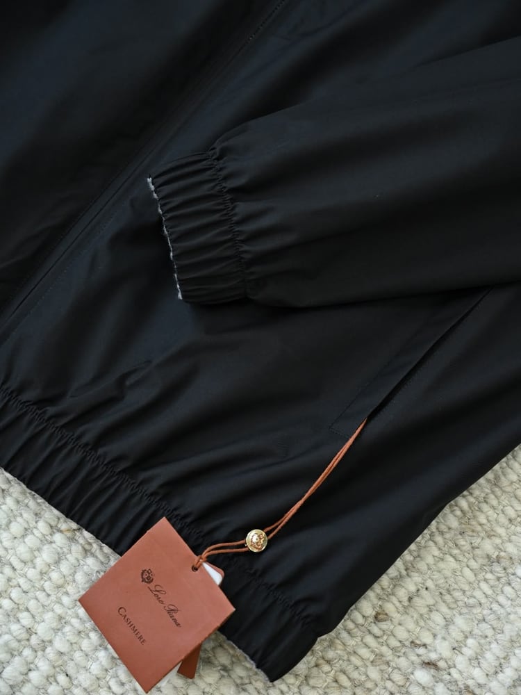 جاكيت بومبر reversible من لورو بيانا (Loro Piana Reversible Bomber Jacket)