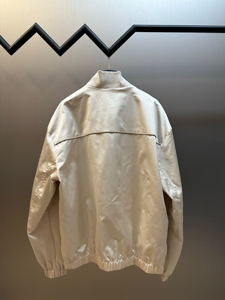 جاكيت لويس فيتون الساتان الفاخر (Louis Vuitton Satin Bomber Jacket)