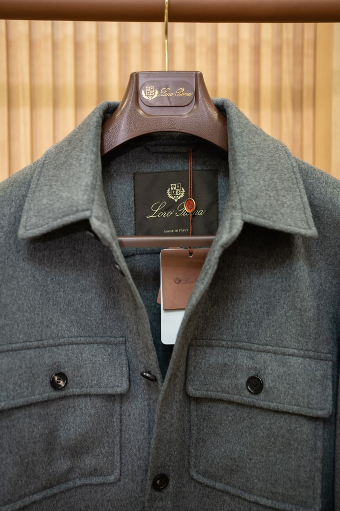 جاكيت كشمير فاخر بجيوب على الصدر من لورو بيانا (Loro Piana Men's Cashmere Overshirt / Jacket)