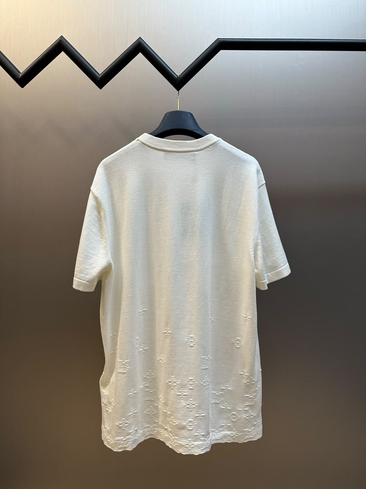 تيشرت لويس فيتون التريكو الفاخر (Louis Vuitton Knit T-Shirt)