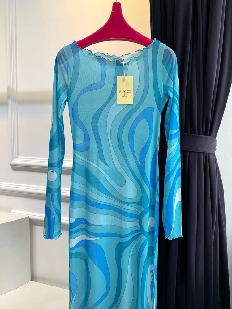 فستان "بوتشي" (Pucci)