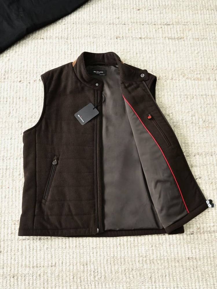 فيست كيتون الرجالي الفاخر من الصوف المبطن (Kiton Quilted Wool Vest)