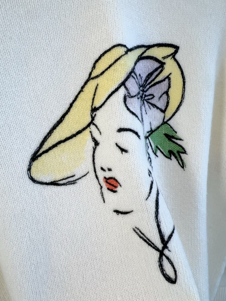 بلوزة "ديور" (Dior) المحبوكة بأكمام طويلة