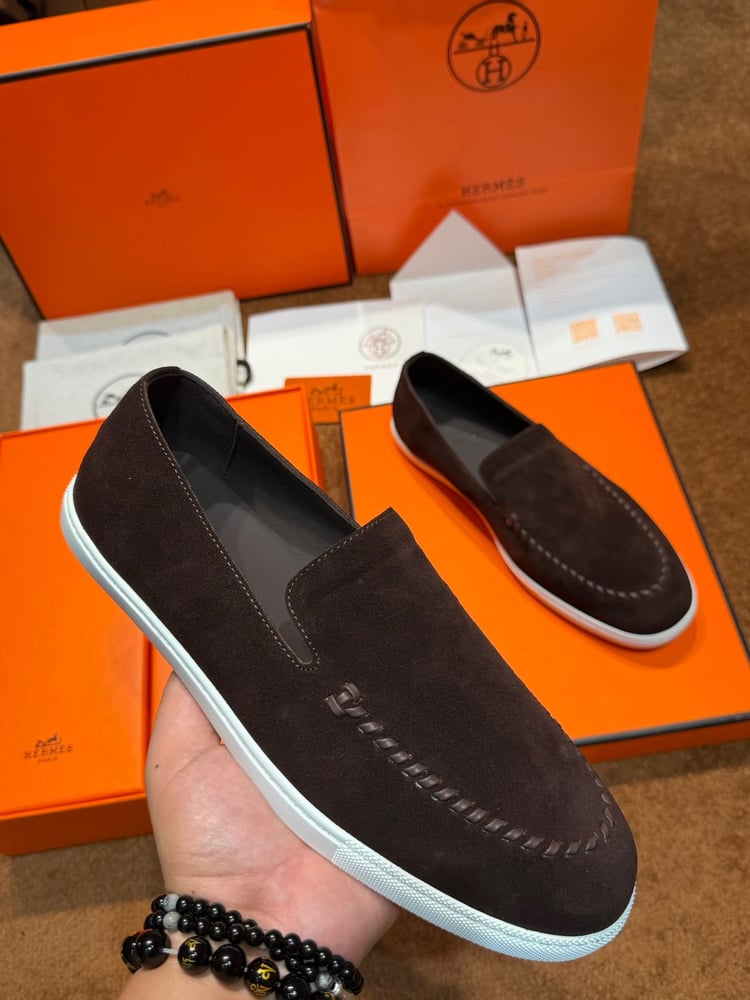 حذاء لوفرز رجالي بني غامق من هيرميس (Hermes)