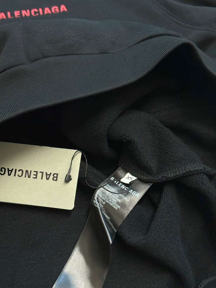 هودي (سويت شيرت بقبعة) رجالي فاخر من بالنسياغا (Balenciaga Hoodie)