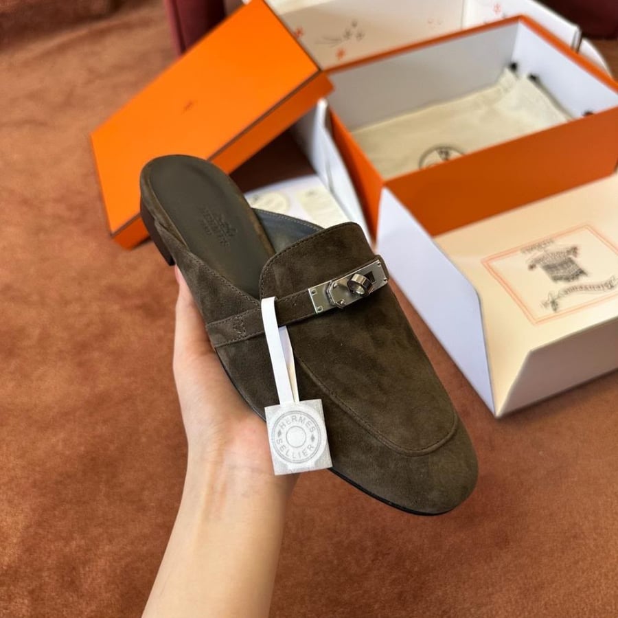 حذاء هيرميس "كي" المفتوح (Hermès Kelly Mule)