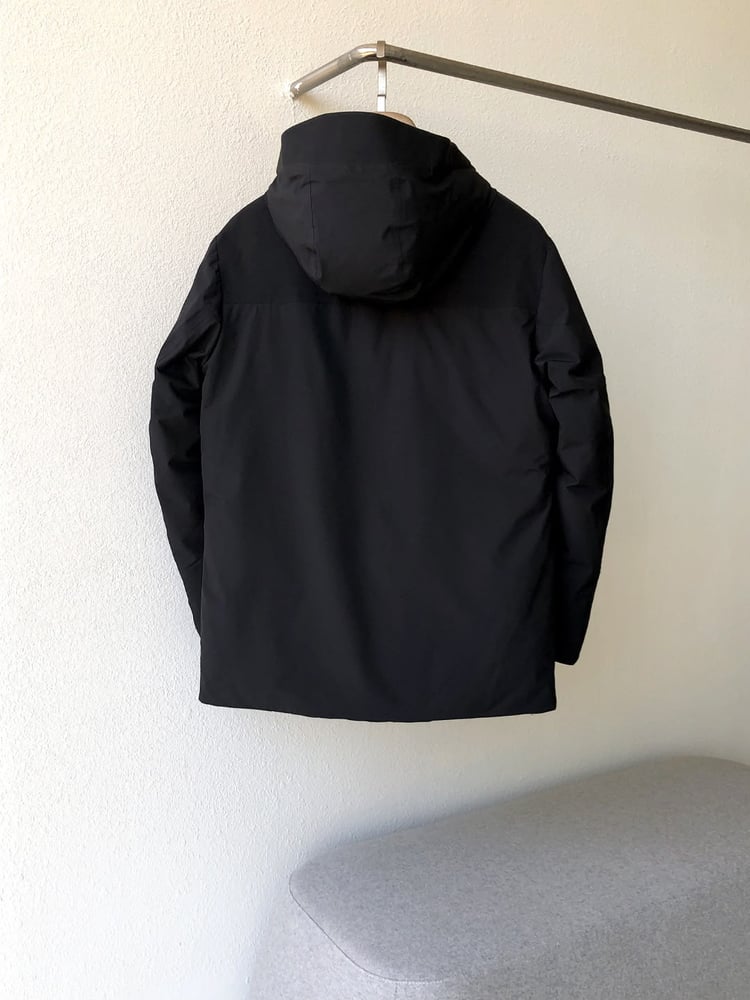 جاكيت إرمينيجيلدو زينيا التقني المقاوم للعوامل الجوية (Ermenegildo Zegna Techmercer Parka Jacket)