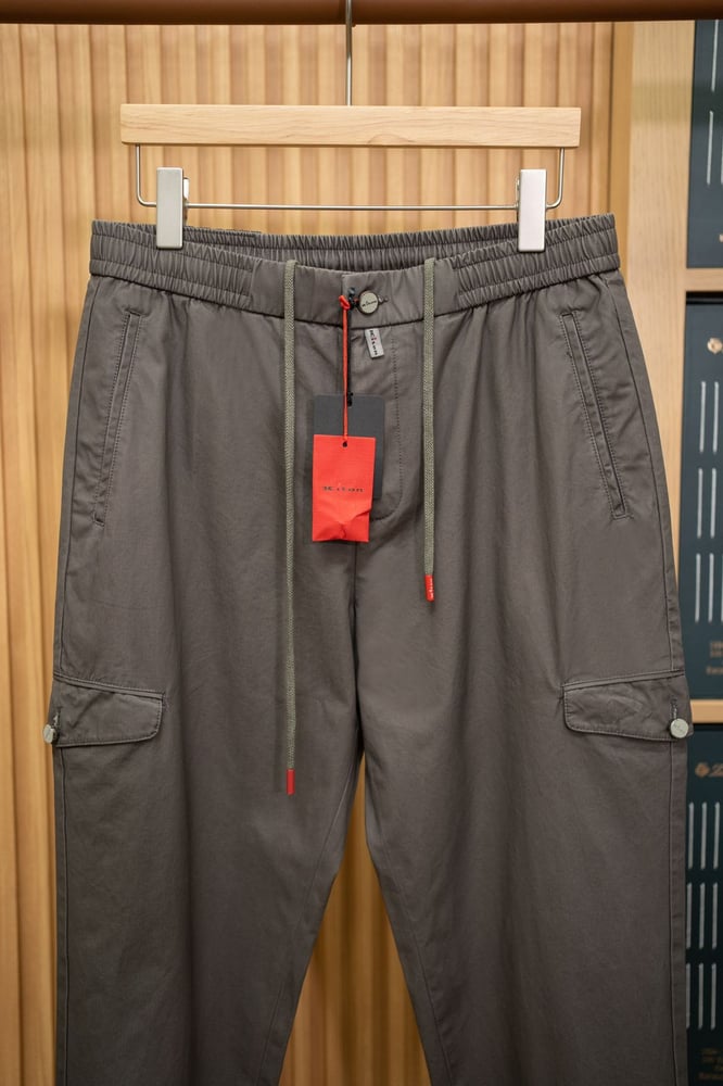 بنطلون "كيتون" (Kiton)