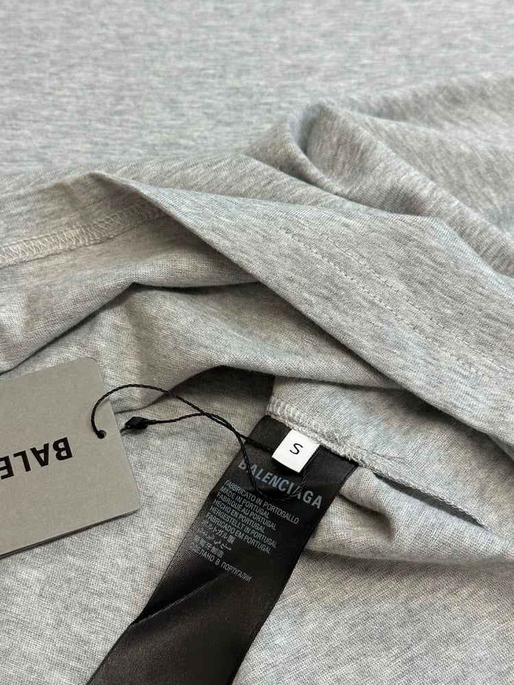تيشرت رجالي فاخر رمادي من بالنسياغا (Balenciaga)
