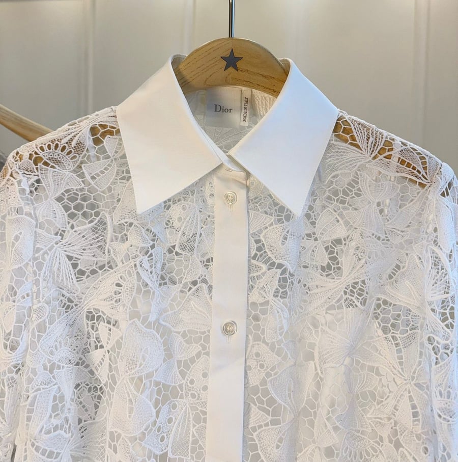 طقم ديور الدانتيل الأبيض الفاخر (Dior White Lace Set)