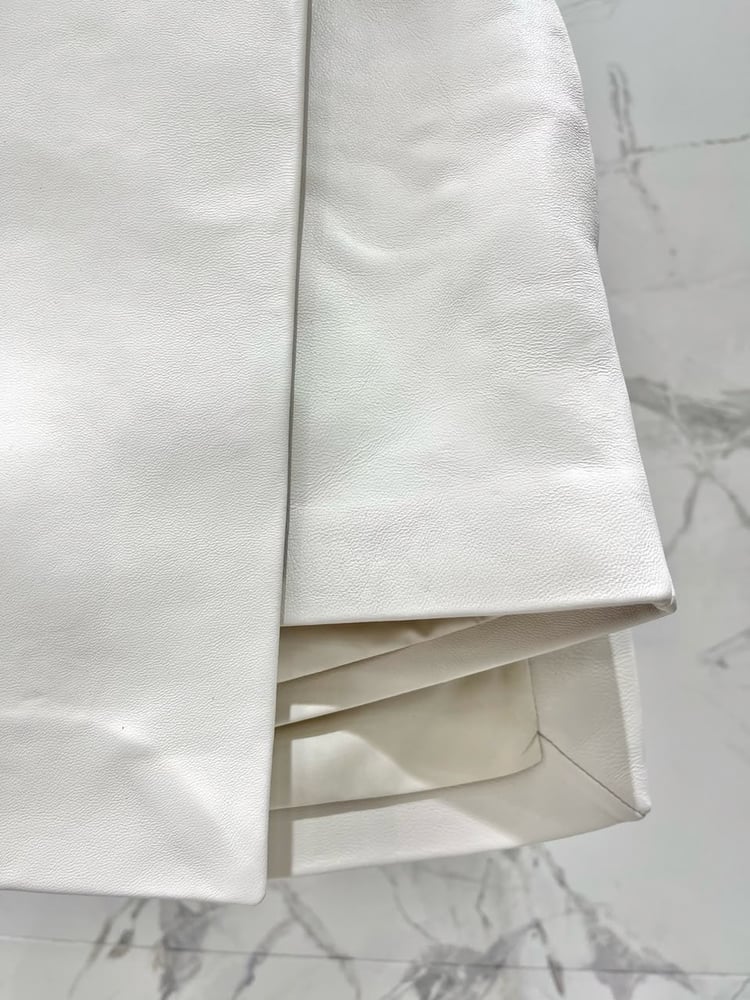 تنورة/شورت "ديور" (Dior) الفاخر