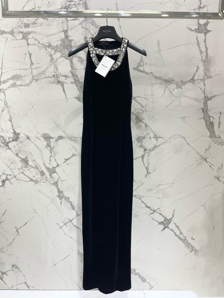 فستان "بالمان" (Balmain) السهري الفاخر