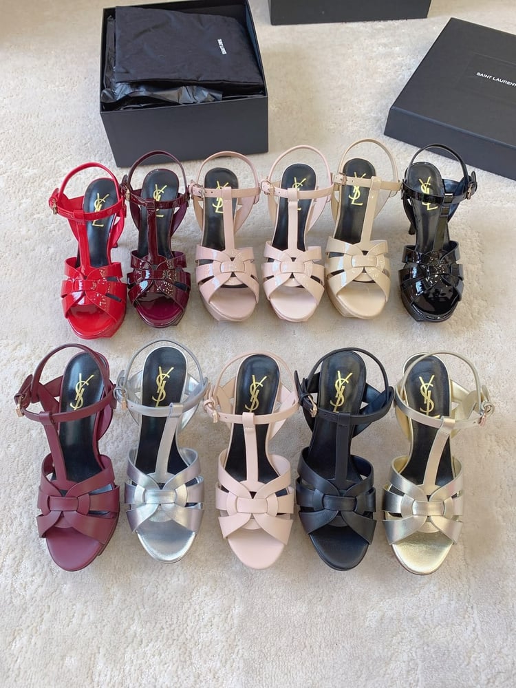 صندل سان لوران "تريبيوت" (Saint Laurent Tribute Sandal)