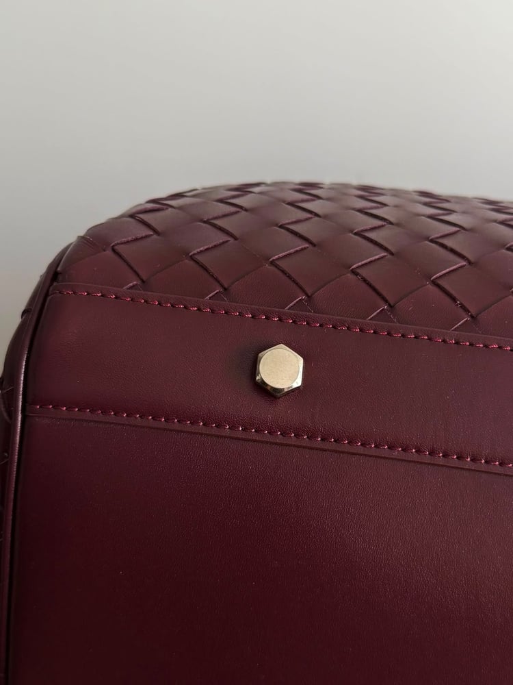 حقيبة سفر / دافل "بوتيغا فينيتا" (Bottega Veneta) الفاخرة