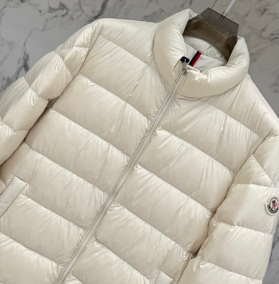 جاكيت شتوي رجالي منفوخ فاخر من مونكلير (Moncler)
