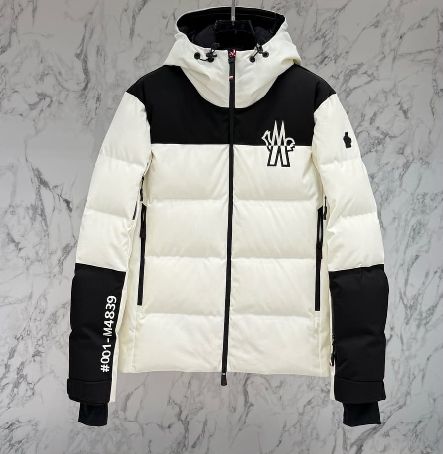 جاكيت شتوي رجالي فاخر من مونكلير جرونوبل (Moncler Grenoble)