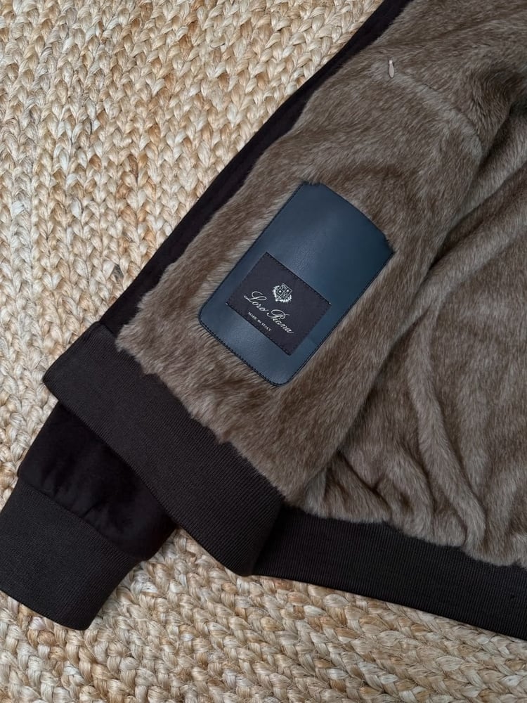 طقم لورو بيانا الشتوي المبطن بالفرو (Loro Piana Winter Set)