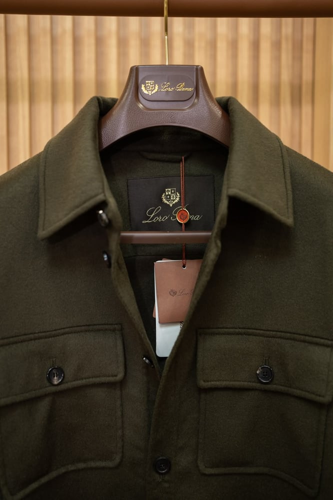 جاكيت كشمير فاخر بجيوب على الصدر من لورو بيانا (Loro Piana Men's Cashmere Overshirt / Jacket)