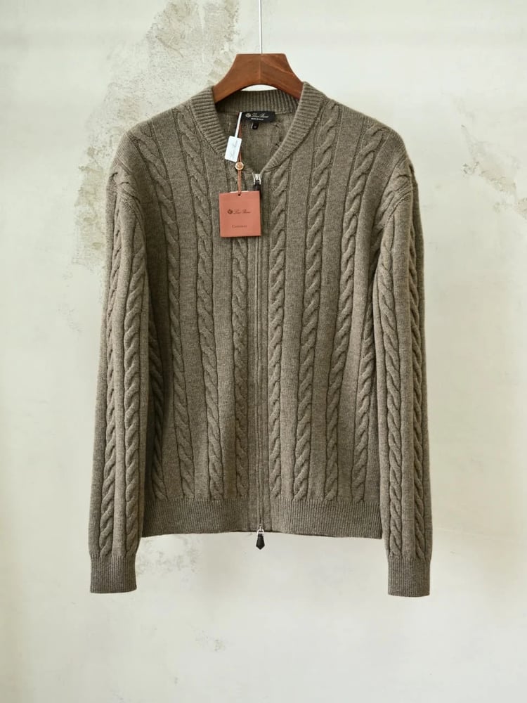 سترة لورو بيانا الرجالية الفاخرة المحبوكة بسحاب (Loro Piana Cable-Knit Zip Cardigan / Sweater)