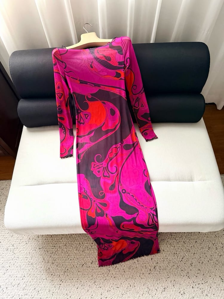 فستان "بوتشي" الشبكي طويل الأكمام (Emilio Pucci Mesh Maxi Dress)