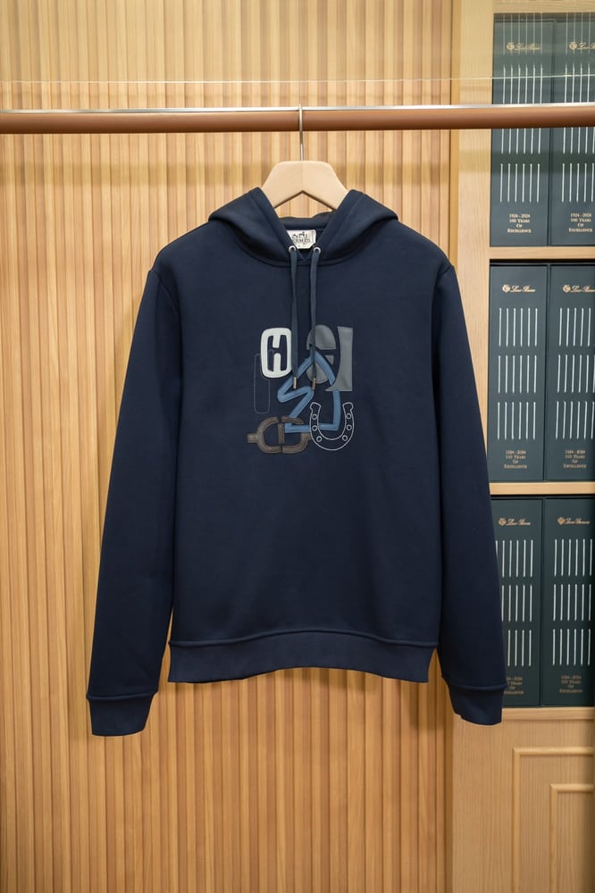 هودي رجالي فاخر بتصميم فني من هيرميس (Hermès Graphic Appliqué Hoodie)