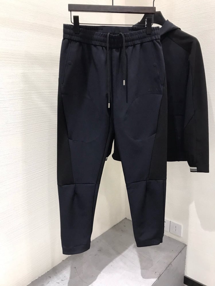 طقم إرمينيجيلدو زينيا الرياضي الفاخر (Ermenegildo Zegna Sport Set)