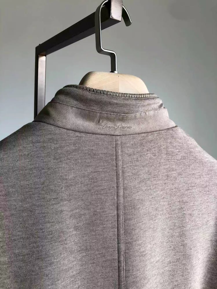 جاكيت لورو بيانا ترافيلر الفاخر (Loro Piana Traveller Bomber Jacket)