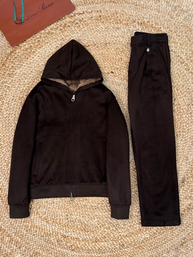 طقم لورو بيانا الشتوي المبطن بالفرو (Loro Piana Winter Set)