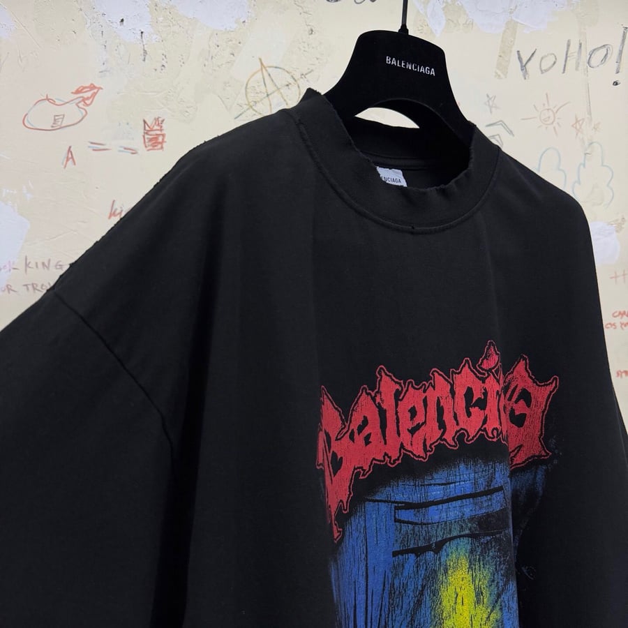 تيشيرت بالنسياغا (Balenciaga) أسود فينتاج بطبعة Couture الغرافيكية