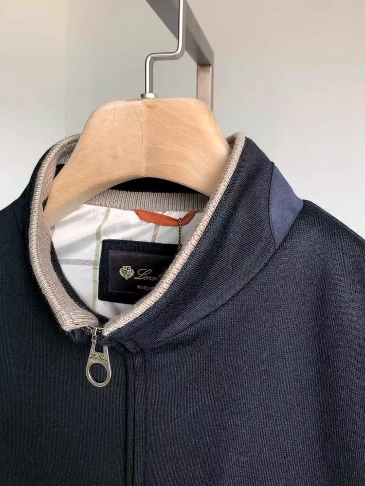 جاكيت لورو بيانا ترافيلر الفاخر (Loro Piana Traveller Bomber Jacket)