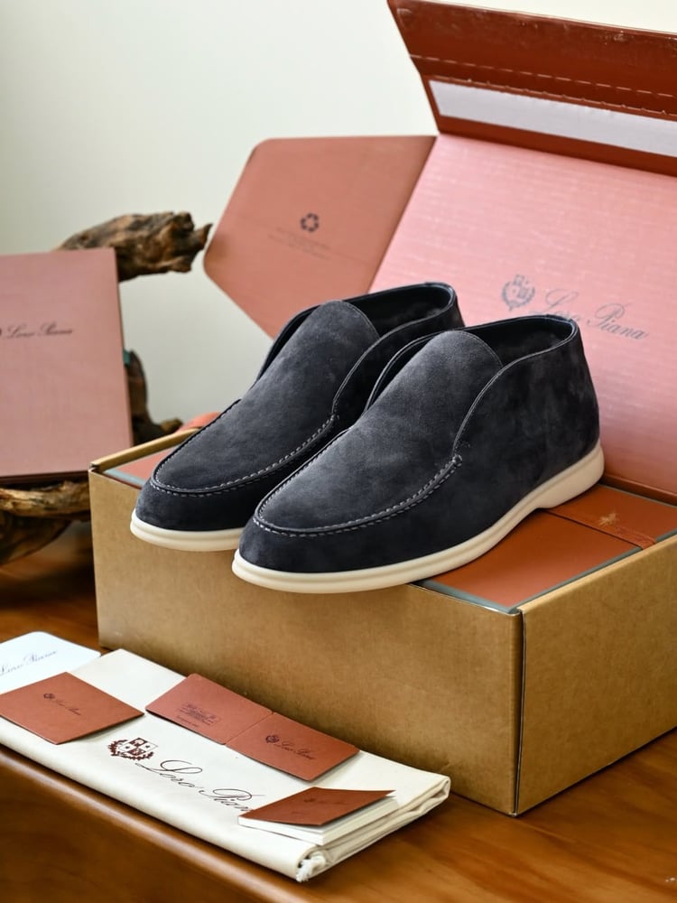 حذاء لورو بيانا الرجالي الشمواه الكلاسيكي (Loro Piana Open Walk Classic Suede Shoes)