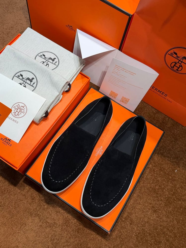 حذاء لوفرز رجالي بني غامق من هيرميس (Hermes)