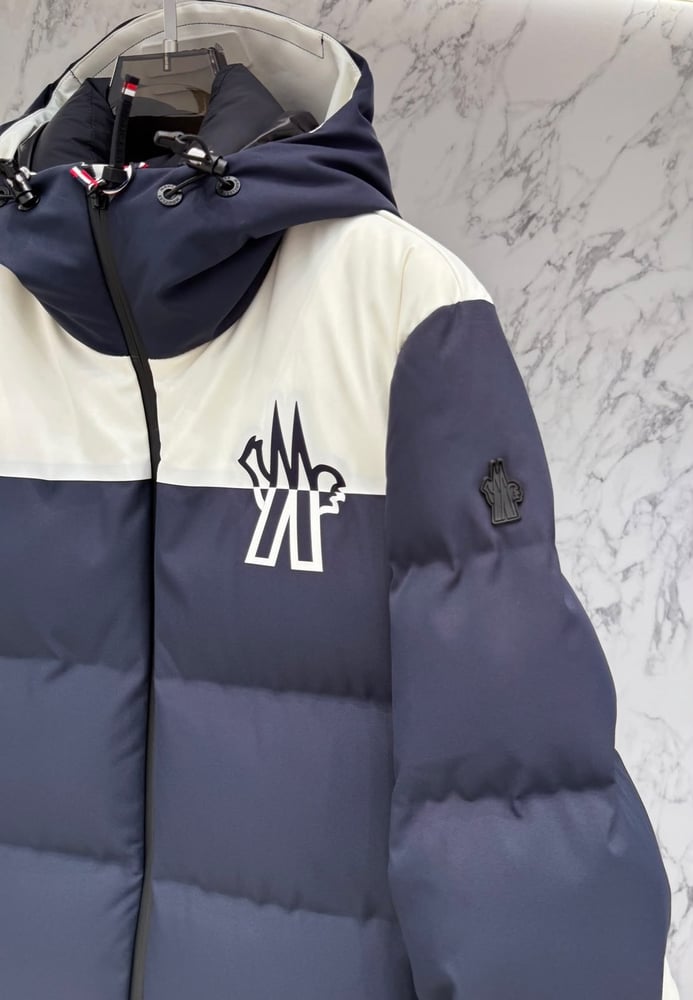 جاكيت شتوي رجالي فاخر من مونكلير جرونوبل (Moncler Grenoble)