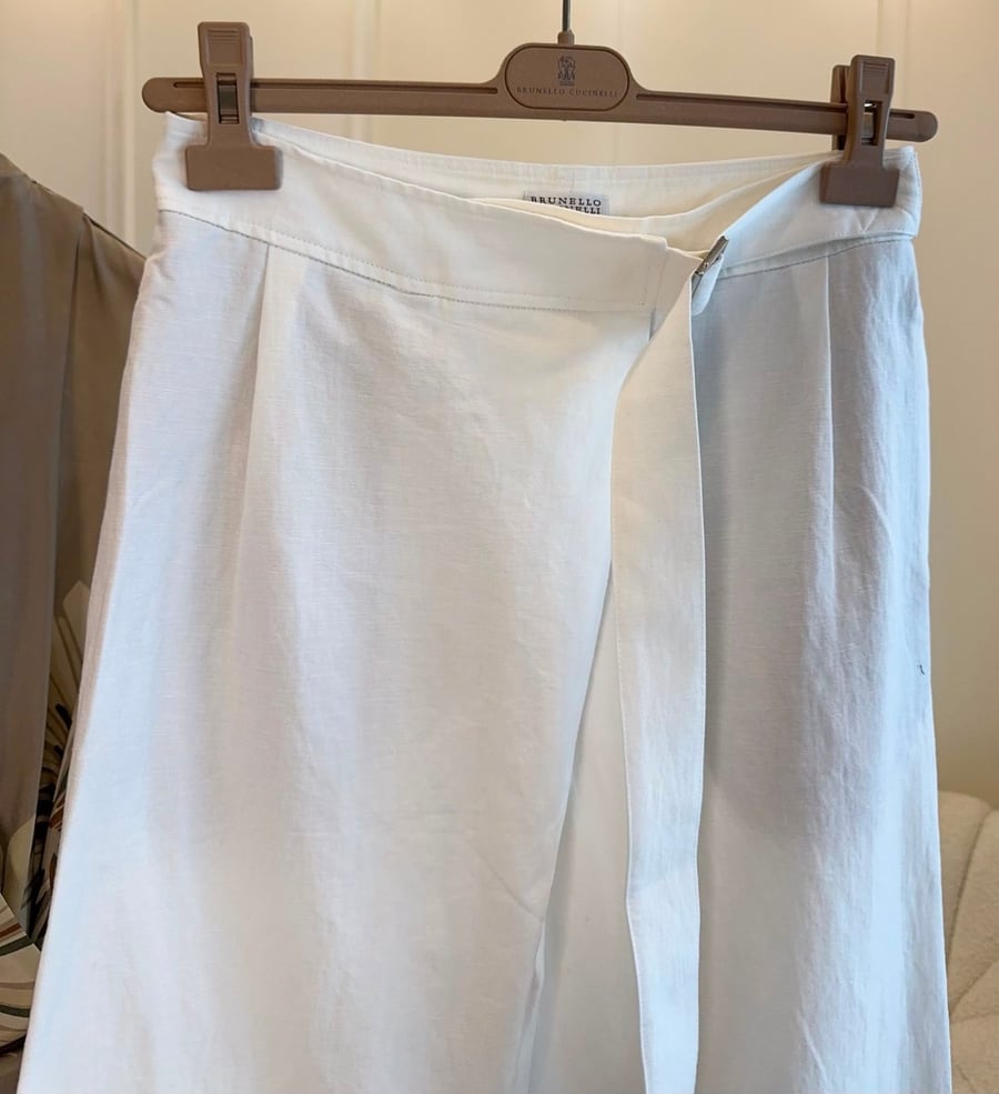 بنطال Brunello Cucinelli  أبيض بتصميم ملتف
