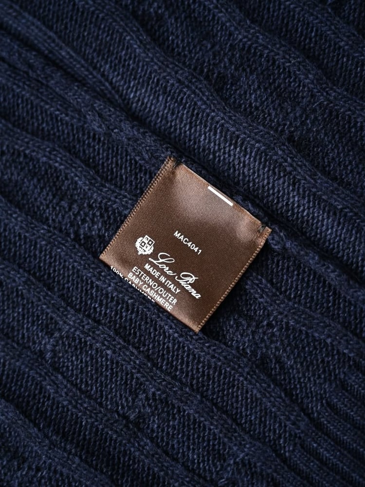 سترة لورو بيانا الرجالية الفاخرة المحبوكة بسحاب (Loro Piana Cable-Knit Zip Cardigan / Sweater)