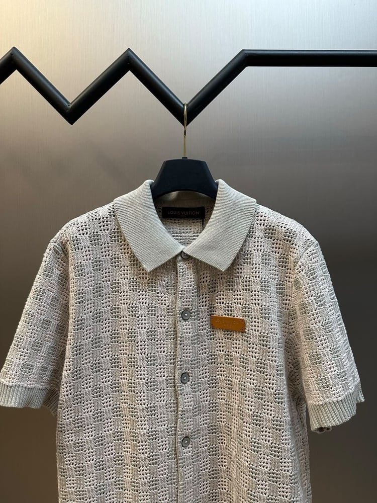 قميص بولو لويس فيتون التريكو المتقاطع (Louis Vuitton Damier Knit Polo Shirt)